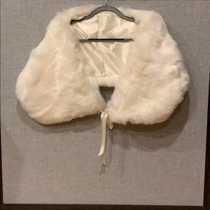Faux Fur Shawl: Great for a wedding!